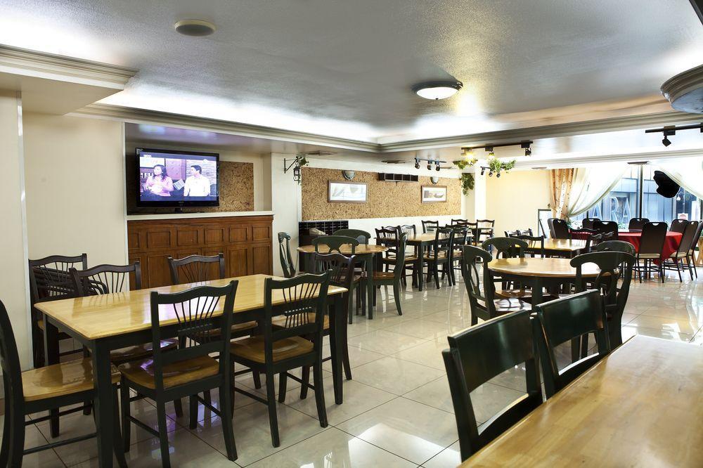 The Charter House 2*