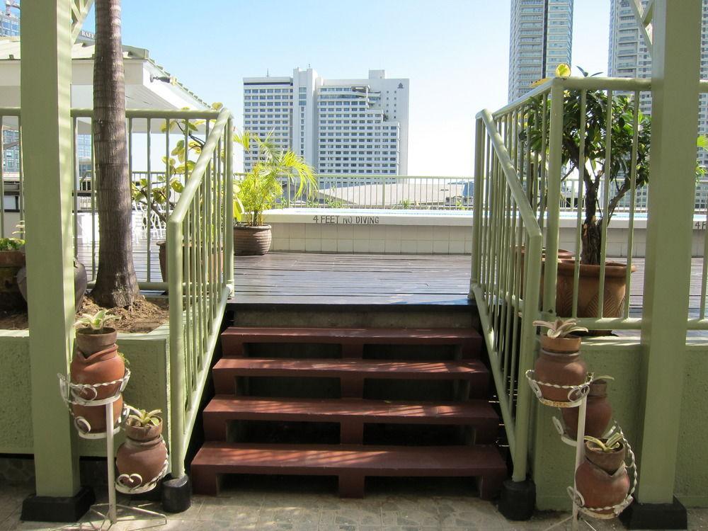 The Charter House 2* Makati City