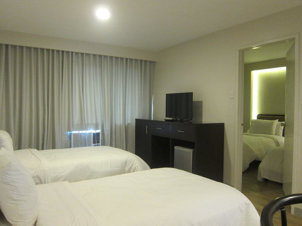 Hotel The Charter House 2*